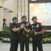 Foto: Tongkat komando resmi diserahkan dari Letkol Kav M. Nasir kepada Letkol Arh Hanny Galih Satrio, disaksikan langsung Danrem 081/DSJ Kolonel Arm Untoro Hariyanto