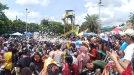 Kepadatan pengunjung di Palm Bay Water Park (Foto: Dok.onnews.id)