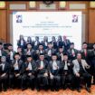 Foto: Pengurus Dewan Pimpinan Pusat Dewan Pergerakan Advokat Republik Indonesia (DePA-RI) bersama para advokat yang baru dilantik berfoto bersama usai acara Pengangkatan Advokat DePA-RI dan Forum Diskusi “Advokat dalam Transisi Hukum Nasional” di Hotel Santika Semarang