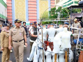 Foto:Wakil Wali Kota Jakarta Pusat, Arifin, meninjau langsung penataan kawasan Tanah Abang, Senin (22/1/2026)