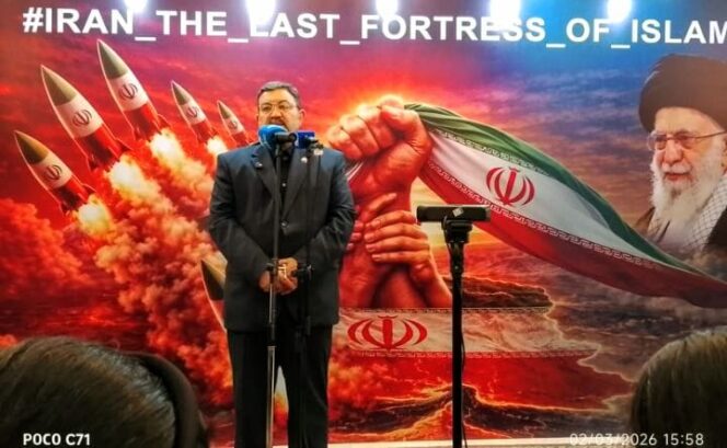 
					Duta Besar Republik Islam Iran untuk Indonesia, Mohammad Boroujerdi, menyampaikan pernyataan keras terkait eskalasi konflik yang melibatkan negaranya dalam konferensi pers di kawasan Menteng, Jakarta Pusat, Senin (2/3/2026).

