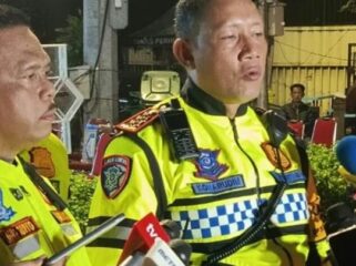 Foto: Kombes Pol. Komarudin Dirlantas Polda Metro Jaya di Bundaran HI, Jumat dini hari (20/3/2026). (Dok-suarasurabaya.net/Lea Citra Santi Baneza)