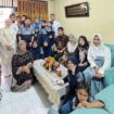 Foto :Suasana hangat dan penuh kebersamaan terasa dalam momen silaturahmi keluarga besar almarhum Bapak Muhammad dan almarhumah Ibu Nuriah yang digelar di kawasan Rawamangun, 21/3/2026 Jakarta Timur.