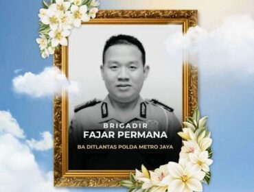 Foto : Kabar duka datang dari jajaran Direktorat Lalu Lintas Polda Metro Jaya. Seorang anggota kepolisian, Brigadir Fajar Permana, dilaporkan meninggal dunia setelah sebelumnya mengalami kelelahan dan sesak napas usai menjalankan tugas pengamanan pada momen Hari Raya Idulfitri 1447 Hijriah.