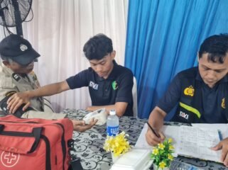 Foto : Dalam rangka mendukung kesiapan personel yang terlibat dalam Operasi Kepolisian Terpusat Ketupat Jaya 2026, Dokkes Polres Metro Jakarta Utara melaksanakan pelayanan kesehatan, pengecekan kondisi fisik, serta pemberian vitamin kepada anggota yang bertugas, Senin (23/3/2026) pukul 13.00 WIB hingga selesai, di Posyan Ancol dan Pospam Tanah Merdeka.
