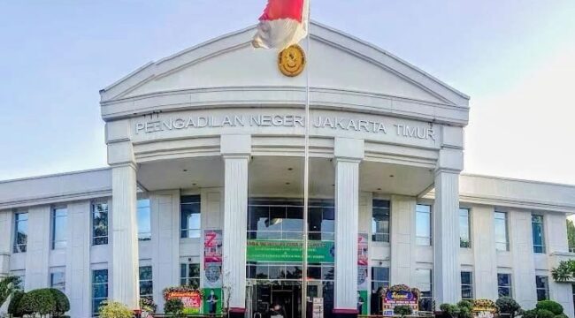 Foto : Persidangan perkara dugaan penipuan terkait pelepasan hak atas tanah di kawasan Kampung Dukuh, Jakarta Timur, memasuki tahap krusial setelah terdakwa Armando Herdian menyampaikan nota pembelaan (pledoi) di Pengadilan Negeri Jakarta Timur, beberapa waktu lalu.
