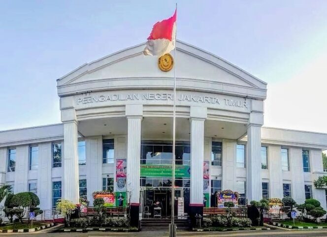 
					Foto : Persidangan perkara dugaan penipuan terkait pelepasan hak atas tanah di kawasan Kampung Dukuh, Jakarta Timur, memasuki tahap krusial setelah terdakwa Armando Herdian menyampaikan nota pembelaan (pledoi) di Pengadilan Negeri Jakarta Timur, beberapa waktu lalu.
