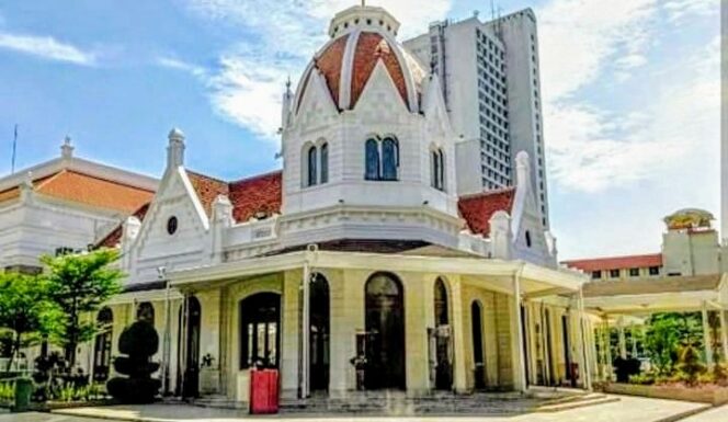 
					Foto : Gedung Kesenian Surabaya (DKS ) Jawa Timur. (Dok-Istimewa)