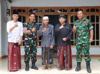 Foto: Dandim Trenggalek Momentum halal bihalal ini kami manfaatkan untuk mempererat hubungan dengan para ulama