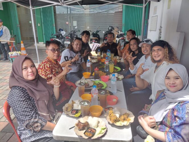 
					Foto :  Polemik dugaan kelalaian keselamatan di Pusat Grosir Cililitan kembali mencuat ke publik. Namun, perhatian kini bergeser pada klaim pelapor Mochamad Yusuf (MY) yang dinilai sejumlah pihak tidak berimbang serta belum ditopang langkah hukum yang memadai, Kamis (9/4/2026).
