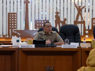 Foto: Arifin Pimpin Rapat, Tekankan Pengurangan Sampah di Jakpus.