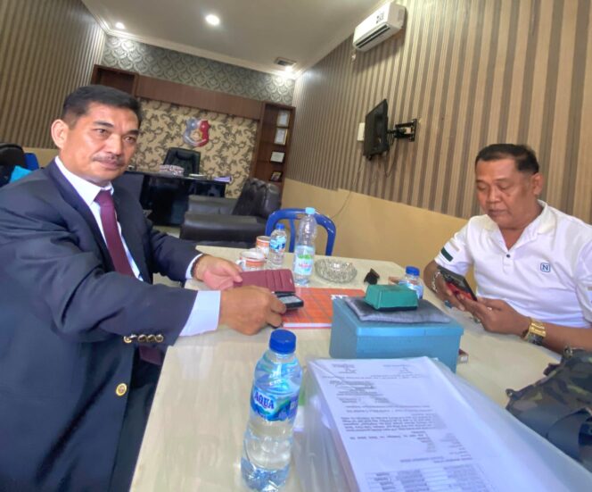 
					Foto : Dugaan praktik mafia tanah kembali mencuat di Kabupaten Bogor, menyusul terbitnya sertifikat tanah melalui program Pendaftaran Tanah Sistematis Lengkap (PTSL) yang diduga tidak sesuai prosedur. Kuasa hukum Clanse Pakpahan, SH, dan Tim.