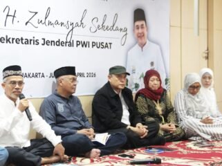 Foto : Ketua Umum PWI Pusat, Akhmad Munir, mengenang Sekjen PWI Pusat, almarhum Zulmansyah Sekedang sebagai sosok yang tidak hanya berdedikasi tinggi, tetapi juga mendapatkan penghormatan luas dari berbagai kalangan hingga akhir hayatnya.