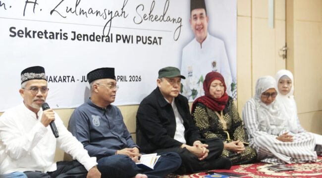 Foto : Ketua Umum PWI Pusat, Akhmad Munir, mengenang Sekjen PWI Pusat, almarhum Zulmansyah Sekedang sebagai sosok yang tidak hanya berdedikasi tinggi, tetapi juga mendapatkan penghormatan luas dari berbagai kalangan hingga akhir hayatnya.