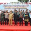 Foto : Pemerintah Provinsi Riau bersama Kepolisian dan unsur Forum Koordinasi Pimpinan Daerah (Forkopimda) menggelar Apel Kesiapan Satuan Tugas (Satgas) Anti Narkoba di Lapangan Apel Gubernur Riau, Sabtu (25/4/2026).