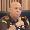 Foto  : Penanganan kasus dugaan tindak pidana korupsi dana Bantuan Operasional Sekolah (BOS) di SMAN 1 Kotabaru, Kalimantan Selatan, terus berlanjut di Kejaksaan Negeri (Kejari) Kotabaru.
