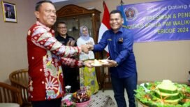 Foto  : Wali Kota Administrasi Jakarta Timur, Munjirin, meresmikan kantor sekretariat Persatuan Wartawan Indonesia (PWI) Kelompok Kerja (Pokja) Wali Kota Administrasi Jakarta Timur, Kamis (30/4/2026).