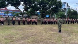 Foto: Sejumlah peserta Kader Karya Remaja Indonesia (KKRI) mengikuti upacara pembukaan Perkemahan Sabtu Minggu (Persami) Gelombang IV Tahun Anggaran 2026 di Sanggar Bhakti Pramuka, Desa Beji, Kecamatan Boyolangu, Kabupaten Tulungagung, Jumat (01/05/2026).