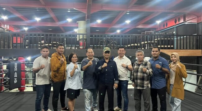 Foto : Dalam upaya memperkuat prestasi olahraga tinju, Pengurus Provinsi (Pengprov) Persatuan Tinju Amatir Indonesia (PERTINA) DKI Jakarta menggelar rapat strategis bersama Gho Sun Iron Camp, Selasa (5/5/2026)