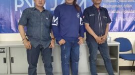 Foto : Ketua Kelompok Kerja (Pokja) Persatuan Wartawan Indonesia (PWI) Kejaksaan Negeri Jakarta Timur, Erfan Pratama, yang didampingi Sekretarisnya Ali Hanafiah TB dan Bendahara Michael J Manurung, Rabu (6/5/2026).