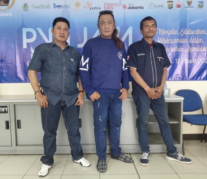 
					Foto : Ketua Kelompok Kerja (Pokja) Persatuan Wartawan Indonesia (PWI) Kejaksaan Negeri Jakarta Timur, Erfan Pratama, yang didampingi Sekretarisnya Ali Hanafiah TB dan Bendahara Michael J Manurung, Rabu (6/5/2026).