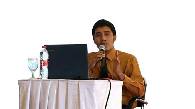 
					Foto: Rino Ded Aringga.,S.Pd.,M.H
Dosen Universitas Pamulang 