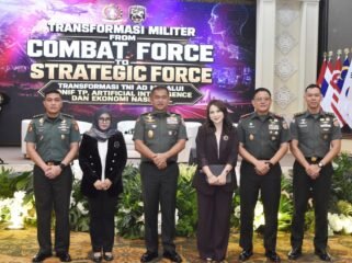 Foto: Kepala Staf Angkatan Darat Maruli Simanjuntak bersama Komandan Seskoad Agustinus Purboyo serta diikuti para pejabat utama TNI AD,