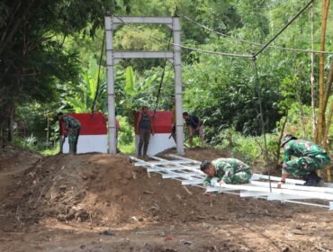 Foto: Jembatan Garuda Sungai Song di Tulungagung Masuk Tahap Finishing