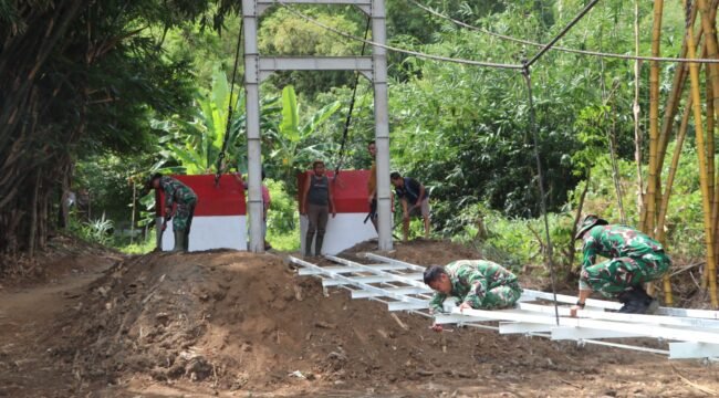 Foto: Jembatan Garuda Sungai Song di Tulungagung Masuk Tahap Finishing