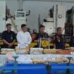 Foto : Aparat gabungan Bea Cukai bersama BAIS TNI berhasil membongkar jaringan produksi pita cukai ilegal di Jawa Tengah melalui operasi besar yang digelar di Kabupaten Jepara dan Kota Semarang, Selasa (19/5/2026).