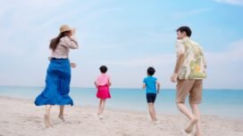  Foto : PT Pembangunan Jaya Ancol Tbk menghadirkan program Gratis Masuk Ancol Sore Hari bagi masyarakat yang ingin menikmati suasana wisata pantai dan ruang terbuka publik di kawasan Ancol Taman Impian.
