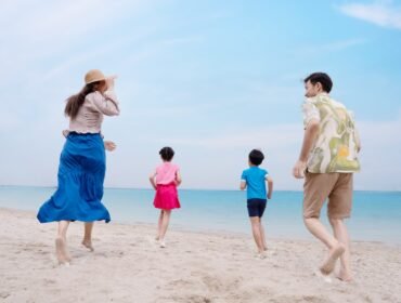  Foto : PT Pembangunan Jaya Ancol Tbk menghadirkan program Gratis Masuk Ancol Sore Hari bagi masyarakat yang ingin menikmati suasana wisata pantai dan ruang terbuka publik di kawasan Ancol Taman Impian.
