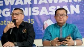 Foto: Ketua PWI Jaya Kesit B Handoyo (kiri) dan Arman Suparman, saat OKK beberapa waktu lalu.(Dok PWI Jaya/Joko Dolok).