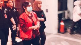 Foto:Setelah sempat tidak memenuhi panggilan penyidik saat penetapan tersangka pada Mei lalu, DER, Pejabat Pembuat Komitmen (PPK) Suku Dinas Perindustrian, Perdagangan, Koperasi, Usaha Kecil dan Menengah (PPKUKM) Kota Administrasi Jakarta Timur tahun anggaran 2023-2024.