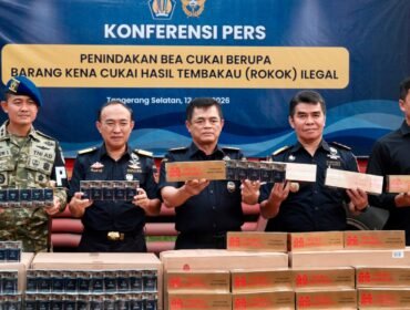 Foto:Upaya penyelundupan jutaan batang rokok ilegal melalui jalur penyeberangan Merak-Bakauheni berhasil digagalkan oleh Kantor Wilayah Bea Cukai Banten bersama Bea Cukai Merak.