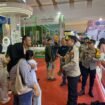 Foto : Untuk mencegah terjadinya aksi pencopetan dan kejahatan jalanan, Kapolsek Kemayoran Kompol Dr. Agung Ardiansyah, SH, MH turun langsung memberikan imbauan kepada masyarakat di kawasan JIExpo Kemayoran, Jakarta Pusat, Senin (15/6/2026).