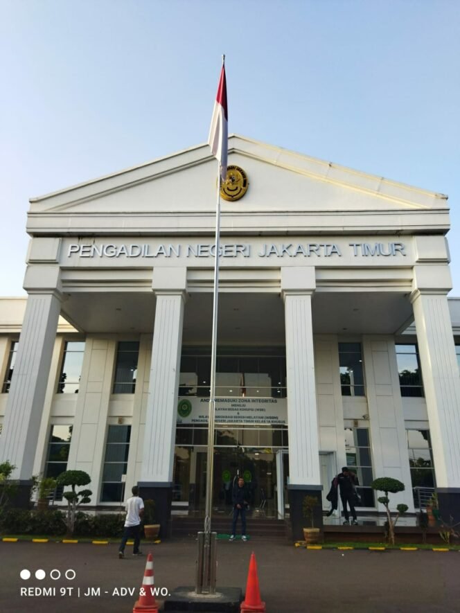 
					Foto : Pengadilan Negeri Jakarta Timur resmi mengumumkan susunan majelis hakim yang akan menangani perkara pidana atas nama terdakwa Roy Suryo Notodiprojo dan Tifauzia Tyassuma.