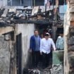 Foto: Wali Kota Administrasi Jakarta Pusat Arifin meninjau langsung lokasi kebakaran yang menghanguskan sejumlah rumah warga. Dalam kunjungan tersebut, Arifin melihat kondisi permukiman yang terdampak.