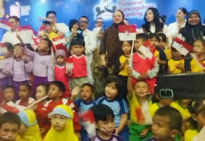 
					Foto : Suasana penuh keceriaan menyelimuti GOR Kecamatan Matraman, Jakarta Timur, saat ratusan anak usia dini mengikuti peringatan Hari Anak Nasional (HAN) 2026 yang digelar Komite Nasional Pencegahan Stunting (KNPS) Indonesia, Kamis (23/7/2026). 
