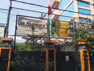 Foto : Upaya Lembaga Swadaya Masyarakat (LSM) Dewan Pimpinan Pusat Tim Operasional Penyelamatan Aset Negara Republik Indonesia (DPP TOPAN-RI) meminta klarifikasi terkait penggunaan anggaran pendidikan di SDN Penjaringan 06, Jakarta Utara.