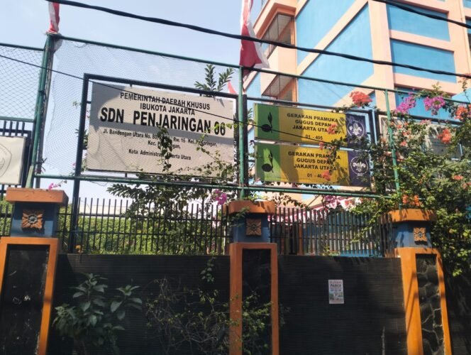 
					Foto : Upaya Lembaga Swadaya Masyarakat (LSM) Dewan Pimpinan Pusat Tim Operasional Penyelamatan Aset Negara Republik Indonesia (DPP TOPAN-RI) meminta klarifikasi terkait penggunaan anggaran pendidikan di SDN Penjaringan 06, Jakarta Utara.
