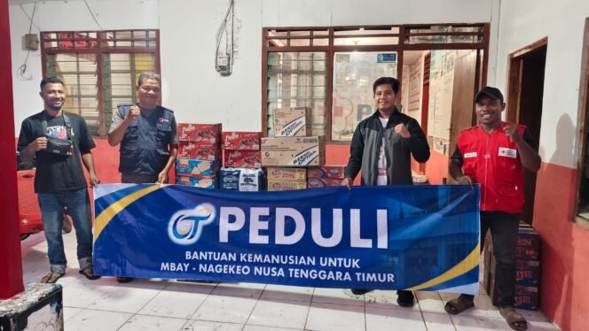 
					Foto: Bantuan kemanusiaan OT Peduli untuk warga terdampak gempa bumi di Mbay, Kabupaten Nagekeo, Nusa Tenggara Timur (NTT), diterima oleh relawan Palang Merah Indonesia (PMI).