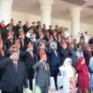 Foto : Kepala Kejaksaan Negeri (Kajari) Sumbawa Barat, Mahfuddin Cakra Saputra, S.H., M.H., menghadiri rangkaian peringatan Hari Ulang Tahun (HUT) ke-81 Kemerdekaan Republik Indonesia yang diselenggarakan Pemerintah Kabupaten Sumbawa Barat, Senin (17/8/2026).