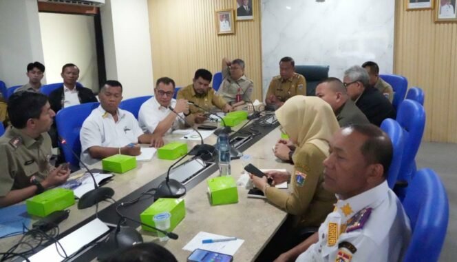 
					Foto:Pemerintah Kota Administrasi Jakarta Timur akan mempercepat penataan kawasan Jalan Raya Bogor, Kelurahan Kramat Jati, Kecamatan Kramat Jati.