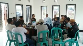 Foto:Kepala Kejaksaan Negeri (Kajari) Sumbawa Barat Mahfuddin Cakra Saputra, SH., MH., melakukan kunjungan perdana ke Sekretariat Persatuan Wartawan Indonesia (PWI) Kabupaten Sumbawa Barat.