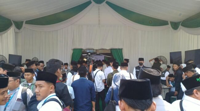  Foto:Pelaksanaan rapat pleno atau sidang pleno Muktamar ke-35 Nahdlatul Ulama (NU), Jumat (28/8/2026), di Gedung Serba Guna Pondok Pesantren Bahrul Ulum, Jombang.