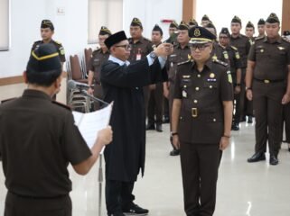 Foto :Anjasra Karya, S.H., M.H., resmi dipercaya mengemban jabatan sebagai Kepala Seksi Pemulihan Aset dan Pengelolaan Barang Bukti (Kasi PAPBB) Kejaksaan Negeri Jakarta Timur.