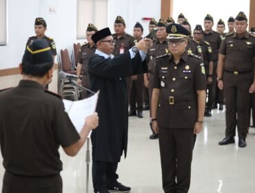 Foto :Anjasra Karya, S.H., M.H., resmi dipercaya mengemban jabatan sebagai Kepala Seksi Pemulihan Aset dan Pengelolaan Barang Bukti (Kasi PAPBB) Kejaksaan Negeri Jakarta Timur.