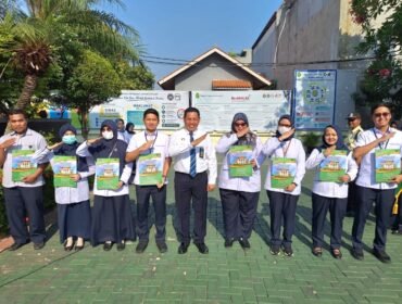 Foto:Prestasi membanggakan diraih kelompok vokal paduan suara Prima Voice Pengadilan Agama (PA) Jakarta Pusat. Kelompok vokal tersebut berhasil meraih Juara 1 berdasarkan penilaian juri eksternal dalam ajang yang diikuti dengan penuh antusiasme.
