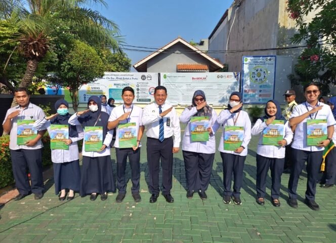 
					Foto:Prestasi membanggakan diraih kelompok vokal paduan suara Prima Voice Pengadilan Agama (PA) Jakarta Pusat. Kelompok vokal tersebut berhasil meraih Juara 1 berdasarkan penilaian juri eksternal dalam ajang yang diikuti dengan penuh antusiasme.